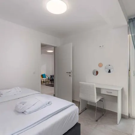 Apartamento In 44014 *