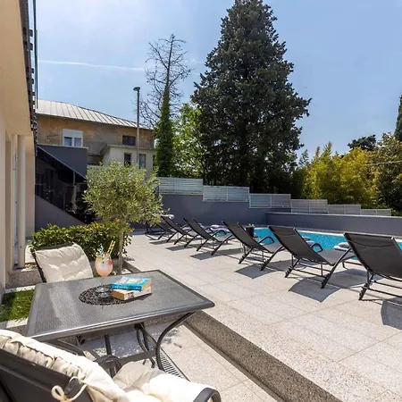 In 44014 Apartment Crikvenica