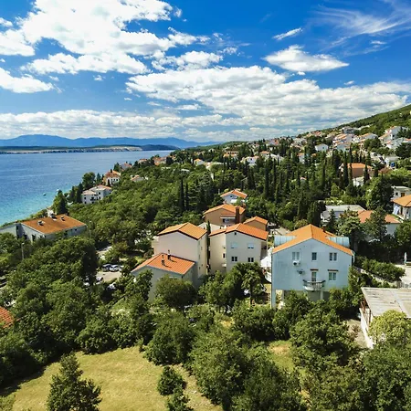 Apartment In 44014 *